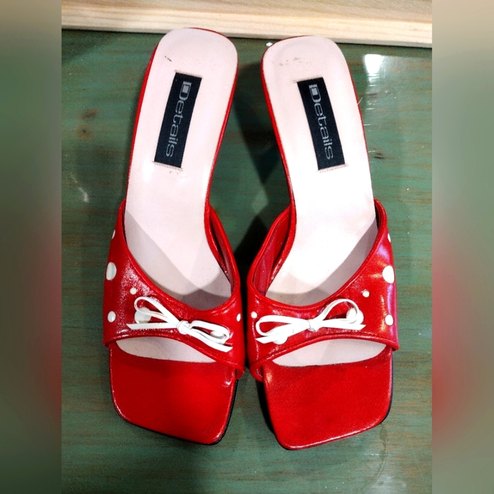 Details women's heeled sandals with polka dots and bow, red and white, size 8